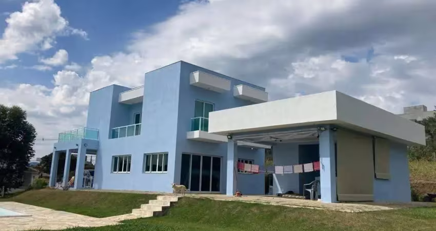 Imóvel em condomínio fechado por apenas 1.750.000,00 aceita financiamento mairiporã-sp