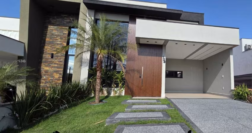 Casa à venda em condomínio fechado