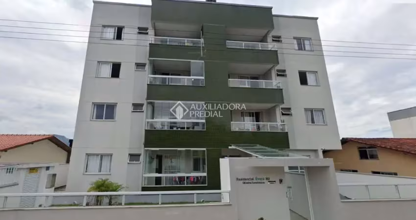 Apartamento com 2 quartos à venda na Rua Dona Lídia, 812, Serraria, São José