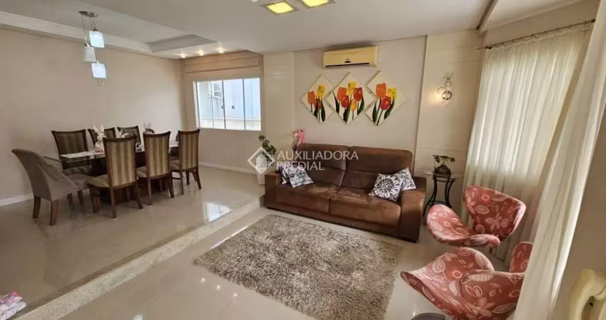 Casa com 3 quartos à venda na Rua das Azaléias, 136, Pedra Branca, Palhoça