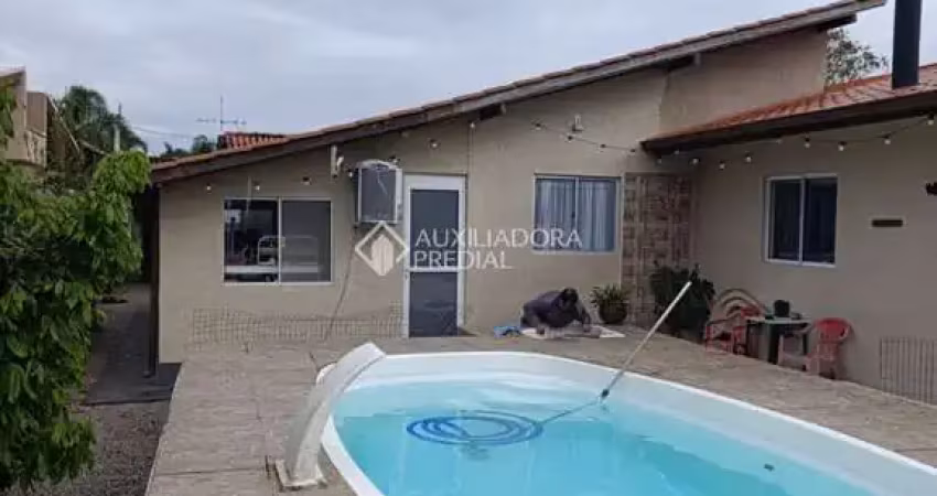 Casa com 3 quartos à venda na Servidão Idelfonso Caetano Melo, 578, Carianos, Florianópolis
