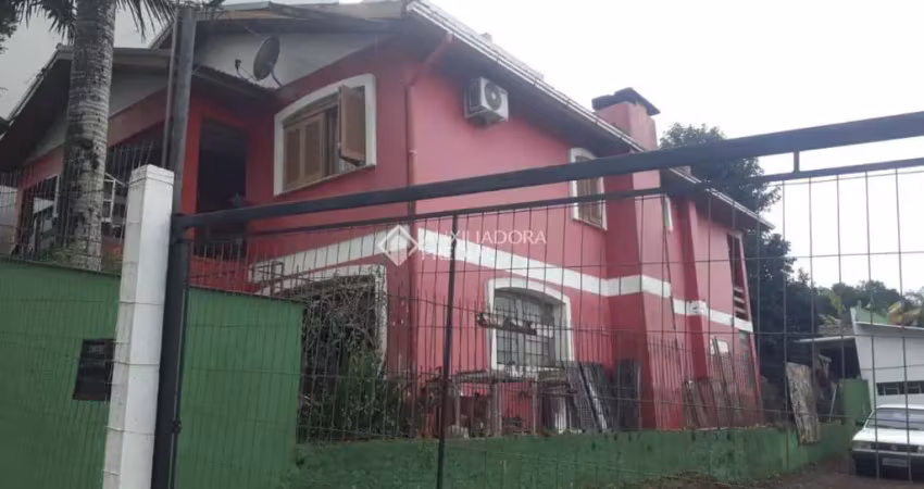 Casa com 3 quartos à venda na Rua dos Ipês, 338, Montanha, Lajeado