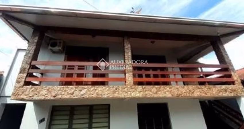 Casa com 3 quartos à venda na Rua Paulo José Schlabitz, 224, Montanha, Lajeado