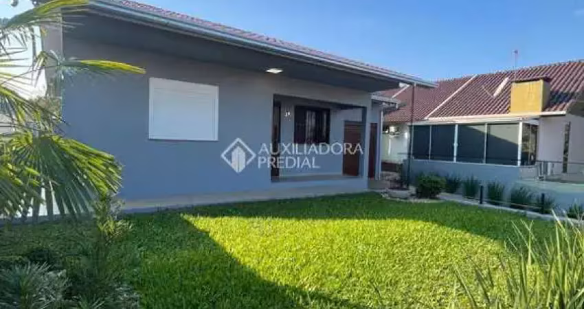 Casa com 3 quartos à venda na Rua Bom Retiro do Sul, 9887665, Olarias, Lajeado