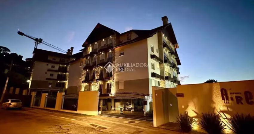 Apartamento com 1 quarto para alugar na Sete De Setembro, 47, Piratini, Gramado