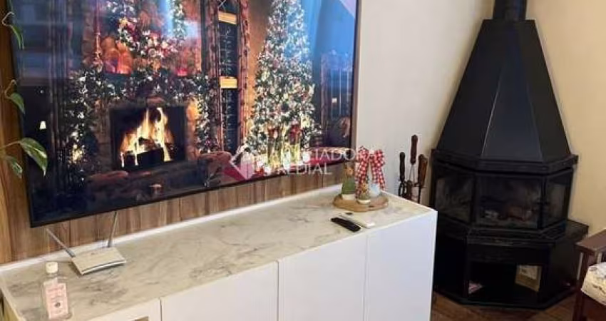 Apartamento com 2 quartos para alugar na Rua Tristão De Oliveira, 165, Floresta, Gramado