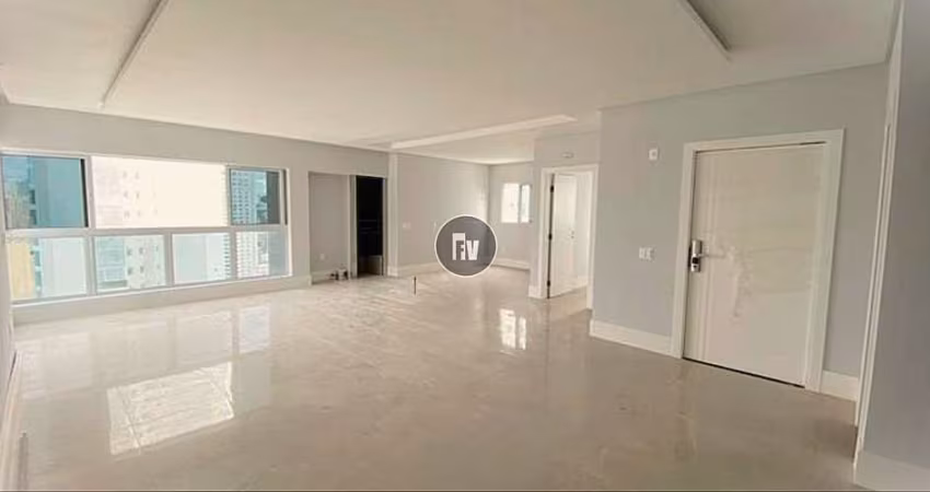 Apartamento com 3 quartos à venda na Rua Mingote Serafim, 36, Pioneiros, Balneário Camboriú