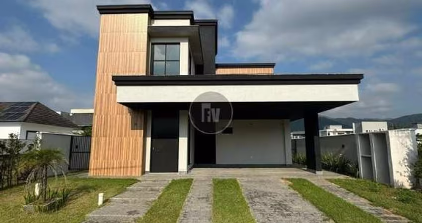 Casa em condomínio fechado com 4 quartos à venda na Rua José Rebelo da Cunha, 610, Centro, Camboriú