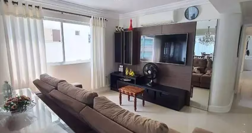 Apartamento com 3 quartos para alugar na Rua 1001, 300, Centro, Balneário Camboriú