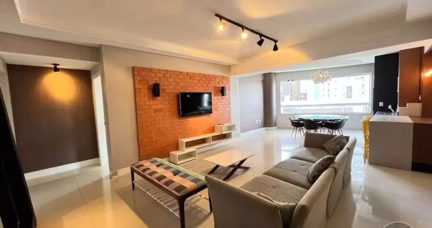 Apartamento com 3 quartos para alugar na Rua 4400, 62, Centro, Balneário Camboriú