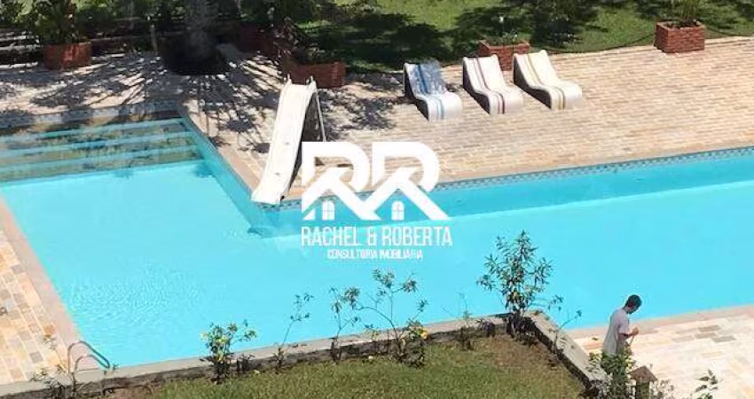 Linda Casa em Condomínio Vista Indevassável