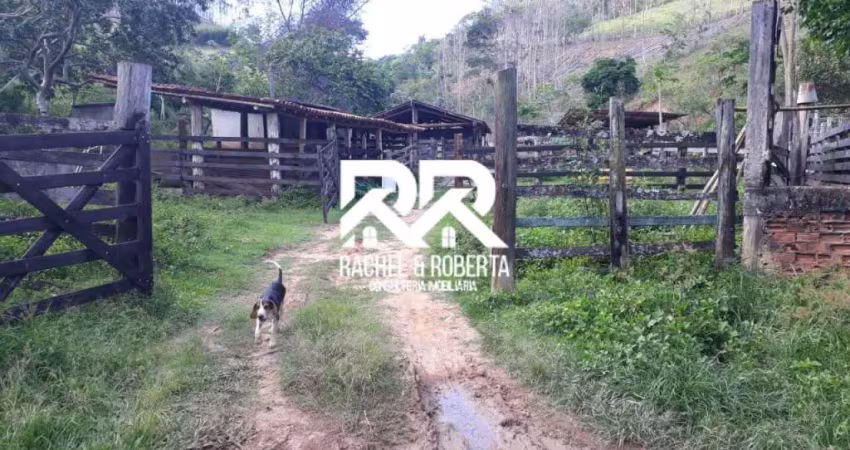 Linda propriedade com nascente em  carmo x sumidouro