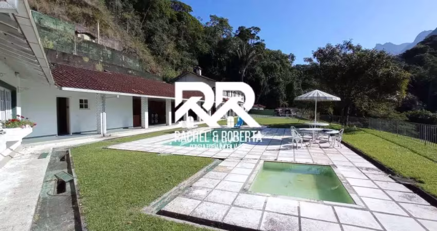 Bela Casa de Campo em Condomínio com vista maravilhosa!