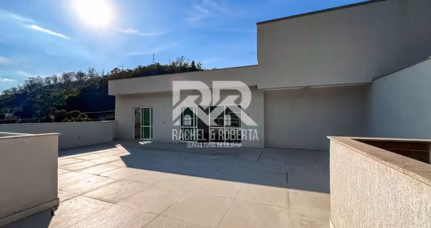 Cobertura novinha em Pimenteiras com linda vista