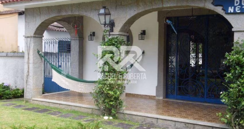 Casa em Excelente Localização Perto do Clube Comary