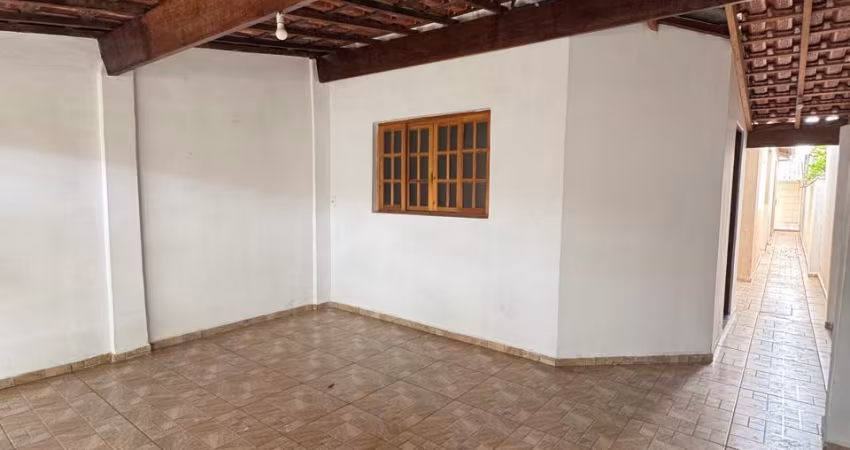 Linda casa Jd. Amália.
