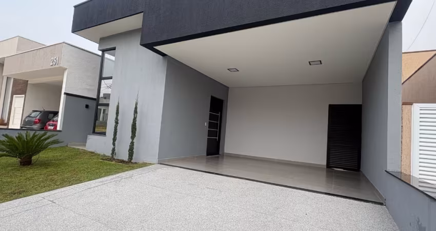 Linda casa térrea no condomínio Malibu