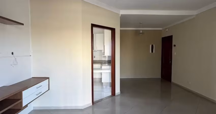 Apartamento com 3 quartos para alugar no Centro, Caçapava 