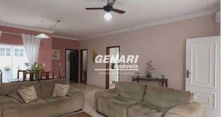 Casa com 3 dormitórios à venda, 189 m² por R$ 900.000,00 - Jardim Regina - Indaiatuba/SP