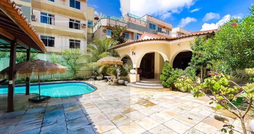 Casa à venda na Aldeota | 660m2 de área | Próx Av Santos Dumont