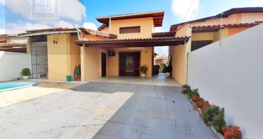 Casa à venda no Luciano Cavalcante - Frente praça - 330m2 - Plana