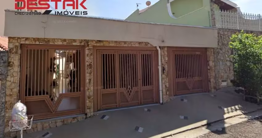 Casa a venda na vila isabel eber, ambientes amplos e salao de festas.