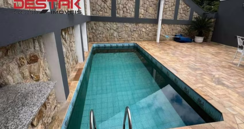 Casa Com Piscina A Venda No Jardim Europa Em Campo Limpo Paulista.
