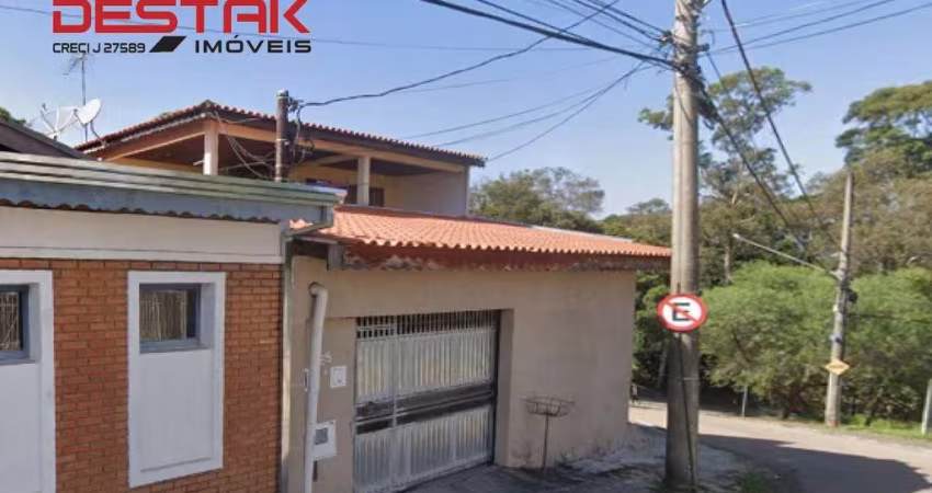 Sobrado Composto Por 02 Casas Com Entradas Independentes Na Vila Nova Medeiros.