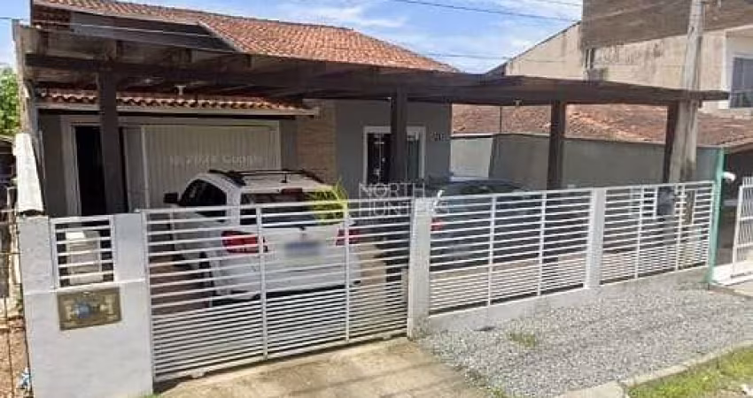 Oportunidade Imperdível em Joinville! Casa à Venda no Jardim Iririú