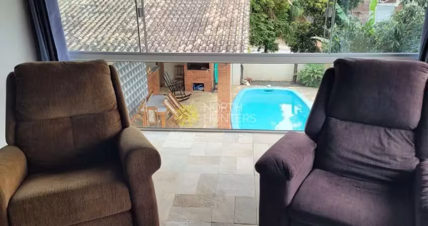 Casa com 5 dormitórios à venda, 245 m² por R$ 980.000,00 - Iririú - Joinville/SC