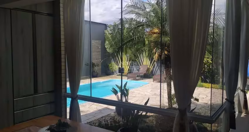 Casa com 3 dormitórios à venda, 230 m² por R$ 1.700.000,00 - Glória - Joinville/SC