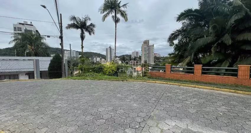 Terreno no bairro atiradores com viabilidade para construção de edifício