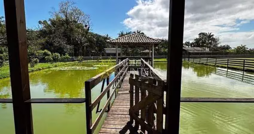 Chácara com área de festa para locação, casa principal, casa de maquinas e área de 114 mil metros²