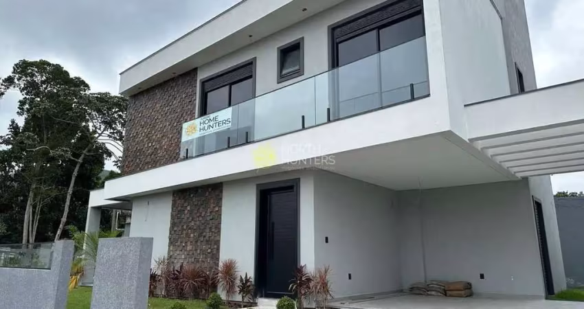 Casa alto padrão em condomínio à venda em florianópolis