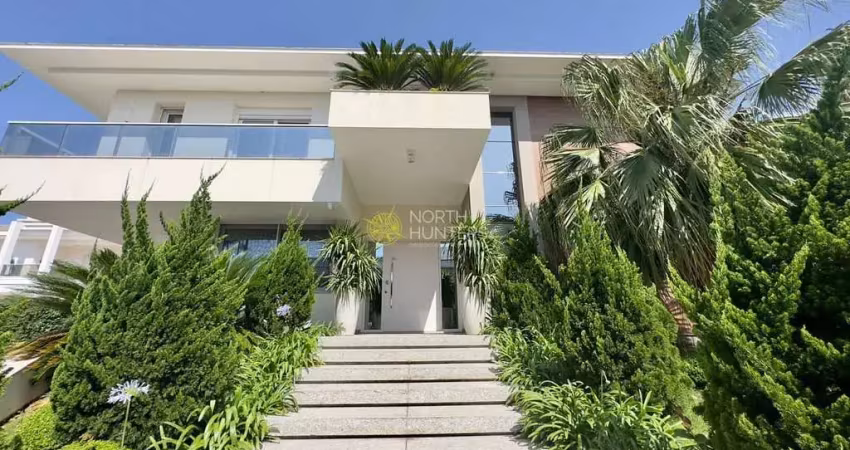 Linda casa em condominio em jurere internacional a venda.