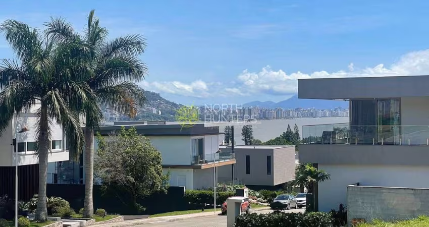 Terreno à venda em condominio fechado no Cacupé, Florianópolis, SC