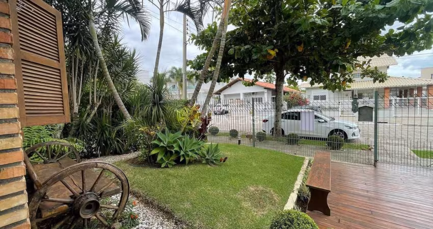 Casa rustica à venda, Jurerê, Florianópolis, SC