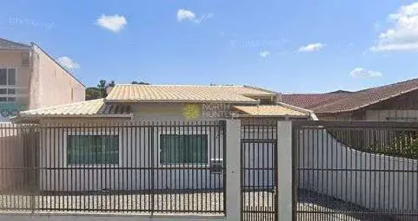 Casa à venda semi mobiliada no bairro  iririú, estuda permuta por imóvel de menor valor.  joinville