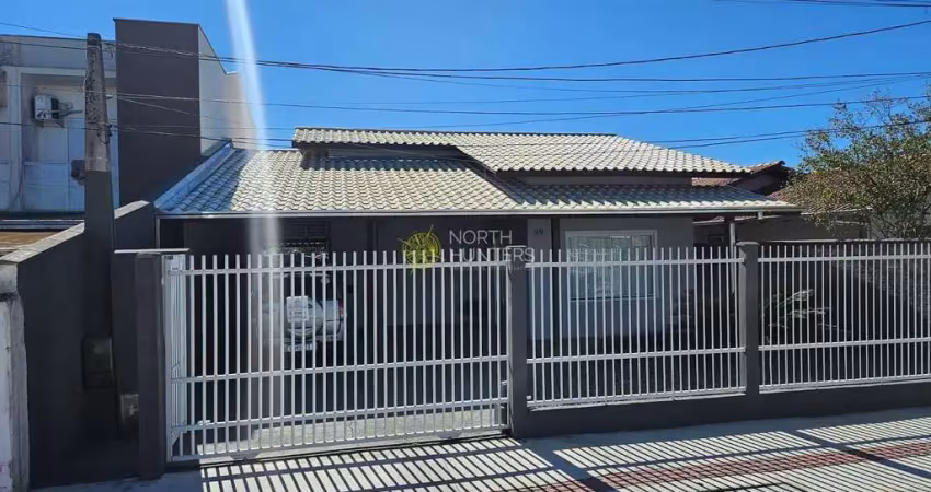 Casa com 3 quartos à venda na Rua Afonso Lenzi, Vila Nova, Joinville