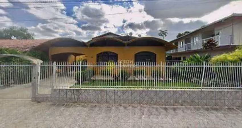 Casa à venda, com 3 suíte sendo uma master e piscina.  jardim sofia, joinville, sc