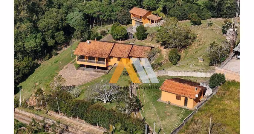 Chácara Encantadora à Venda com Casa Moderna e Espaço para Lazer em Piedade. Área: 7.100 m².