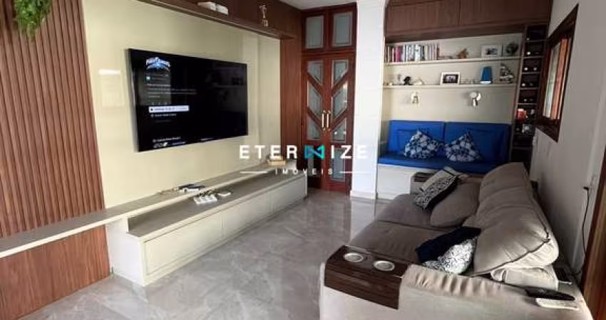 Casa com piscina na praia de Palmas