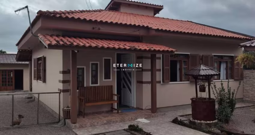 Casa com 3 dormitórios no bairro areais de baixo em Governador Celso Ramos-SC