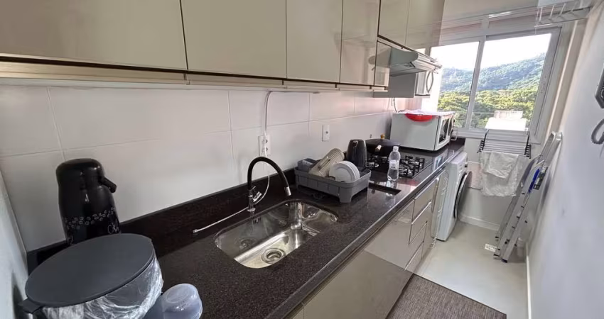 Apartamento próximo ao mar, 03 quartos, mobiliado à venda no Residencial Solar das Caravelas na Praia Grande em Governador Celso Ramos - Santa Catarina
