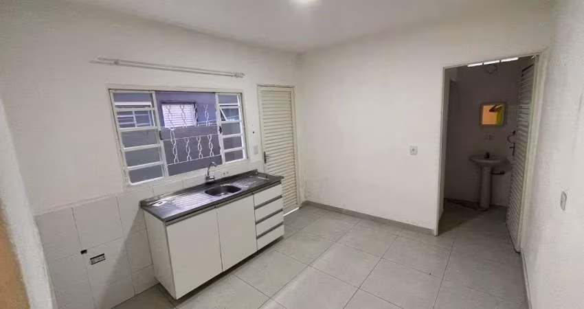Kitnet com 1 dormitório para alugar, 35 m² por R$ 900,00/mês - Cidade Brasil - Guarulhos/SP