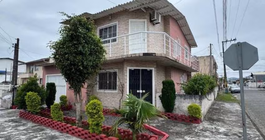 Casa com 6 quartos à venda no Centro, Navegantes 