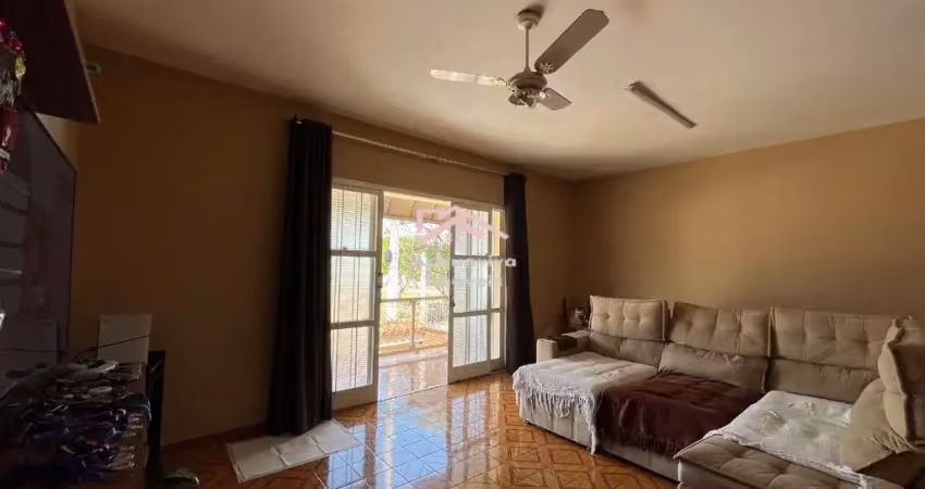 Casa com 3 quartos à venda na Vila Romão, Salto 