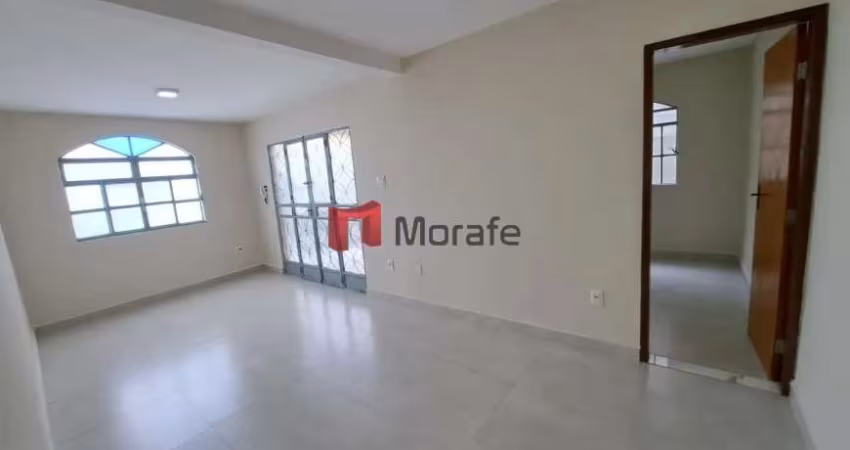 Casa com 3 quartos para alugar na Santa Terezinha, Belo Horizonte 