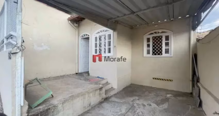 Casa com 2 quartos para alugar no Heliópolis, Belo Horizonte 
