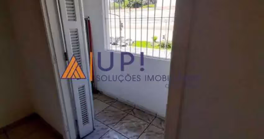 Terreno no tremembe  e 3 salas na parte superior terreo 2 lojas amplas